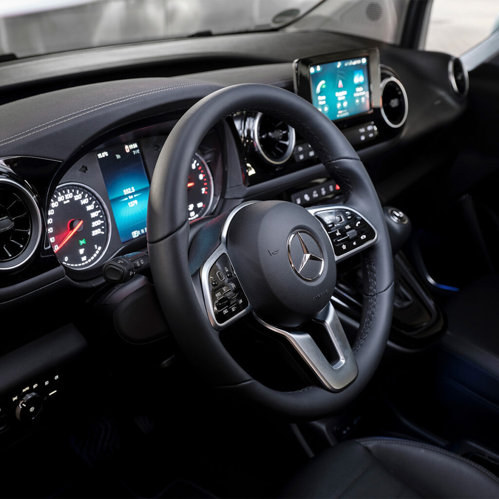 Mercedes-Benz-T-Klasse-Cockpit