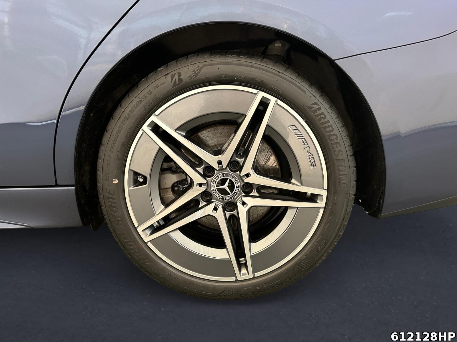 Fahrzeugabbildung Mercedes-Benz C 180 AMG Ambiente KameraLenkradhzg Sitzhzg LED