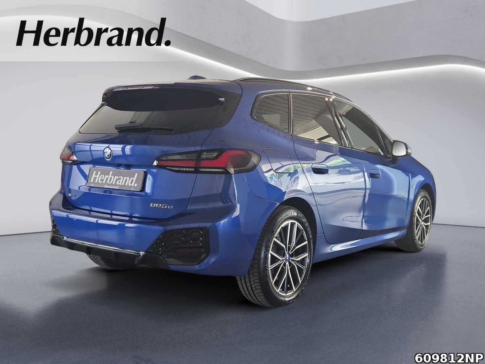 Fahrzeugabbildung BMW 225 Active Tourer e xDrive M Sport LED AHK PDC.
