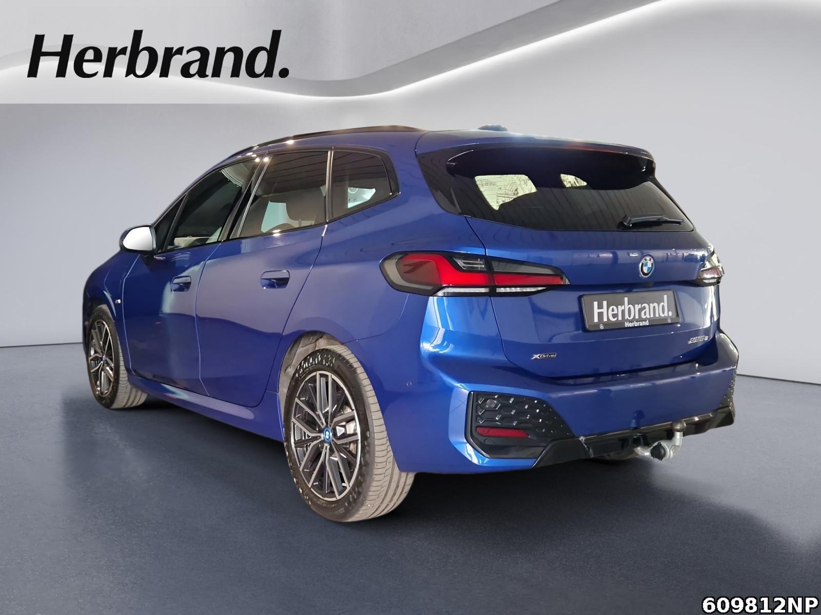 Fahrzeugabbildung BMW 225 Active Tourer e xDrive M Sport LED AHK PDC.