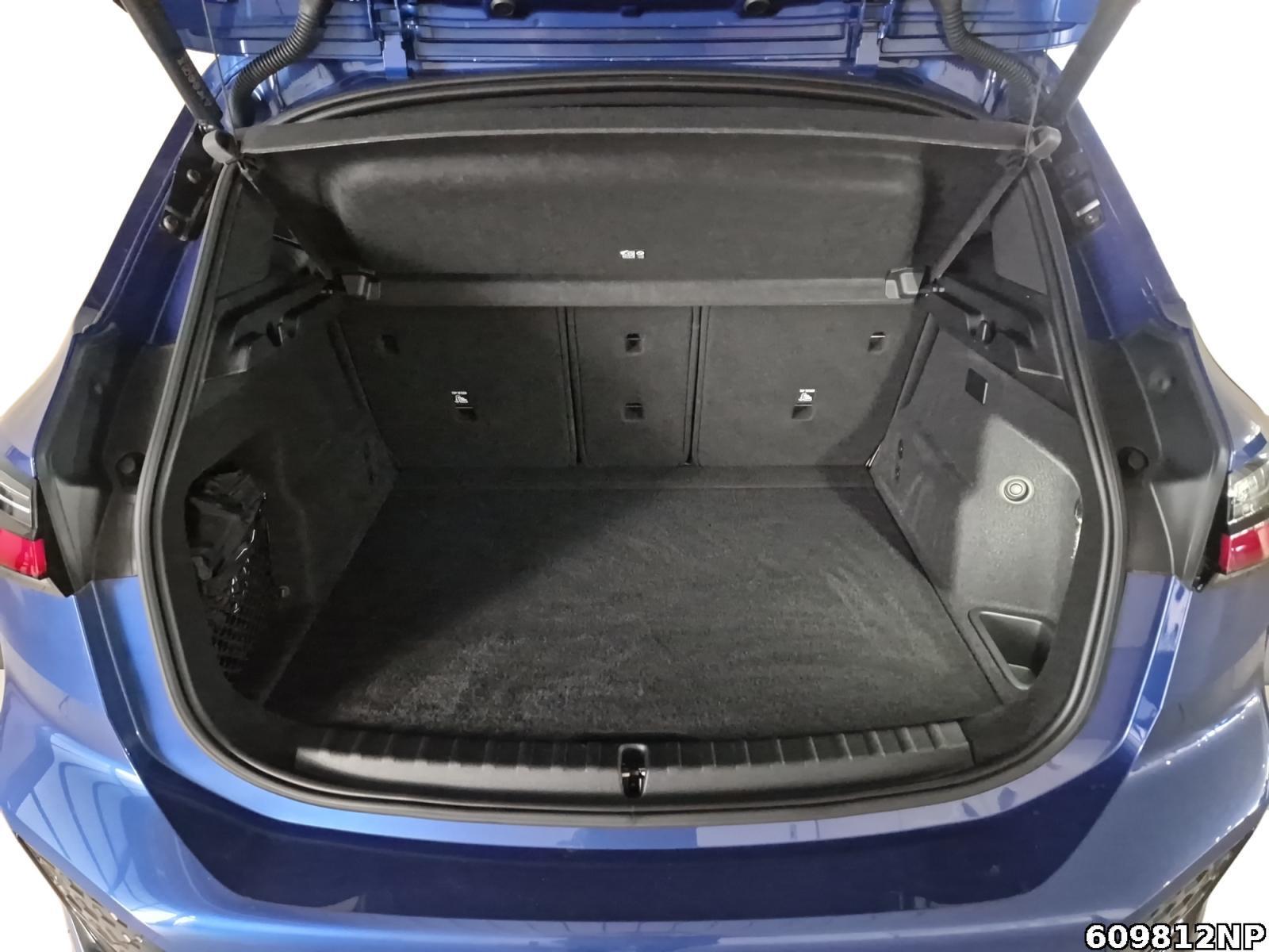 Fahrzeugabbildung BMW 225 Active Tourer e xDrive M Sport LED AHK PDC.