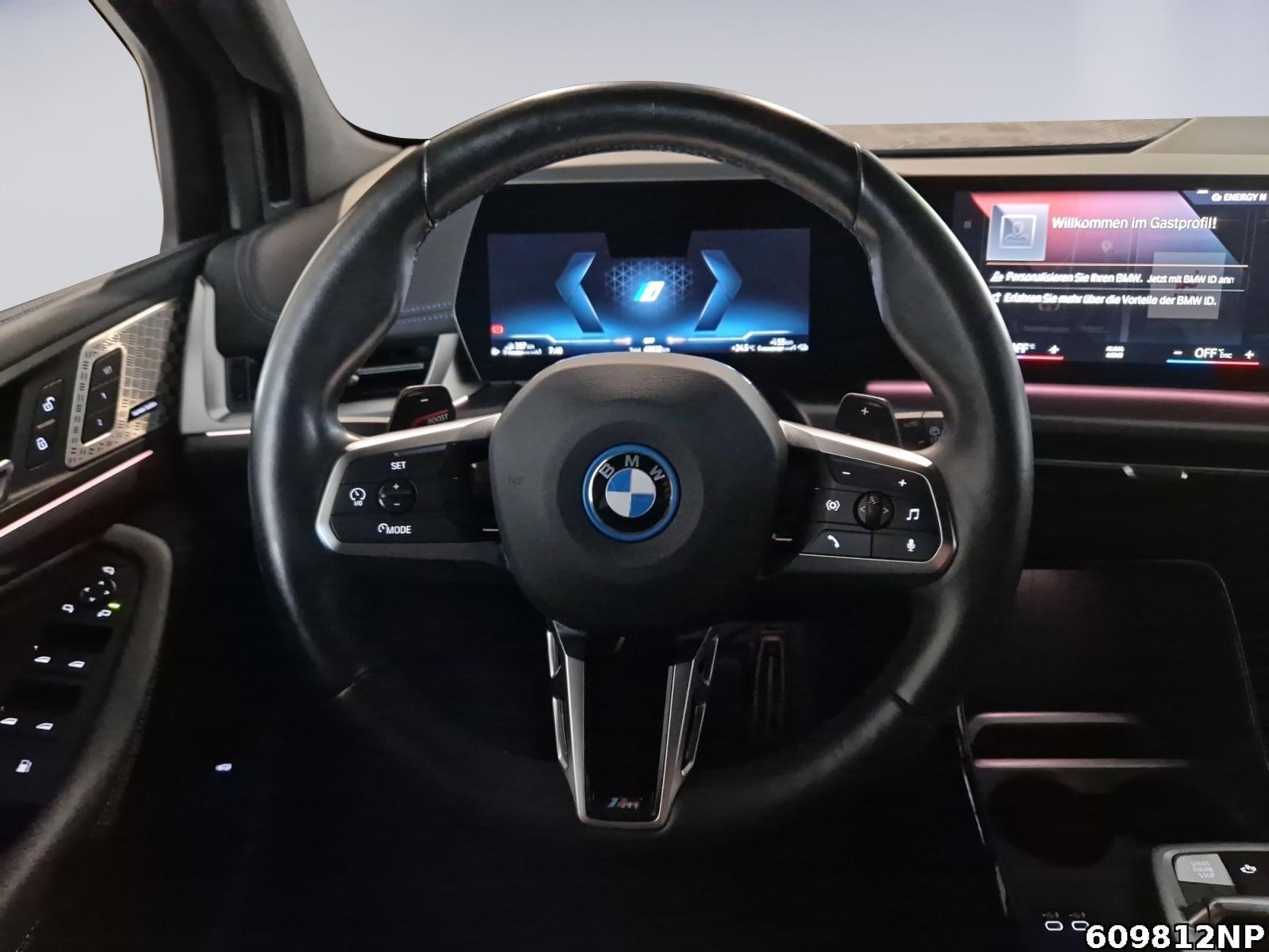 Fahrzeugabbildung BMW 225 Active Tourer e xDrive M Sport LED AHK PDC.