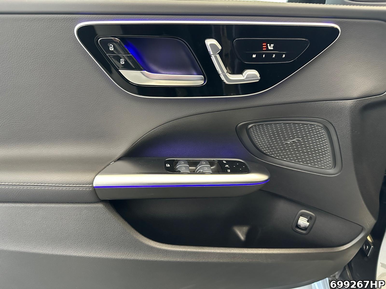 Fahrzeugabbildung Mercedes-Benz C 200 T AMG Night Pano AHK Memory Carplay Totw.