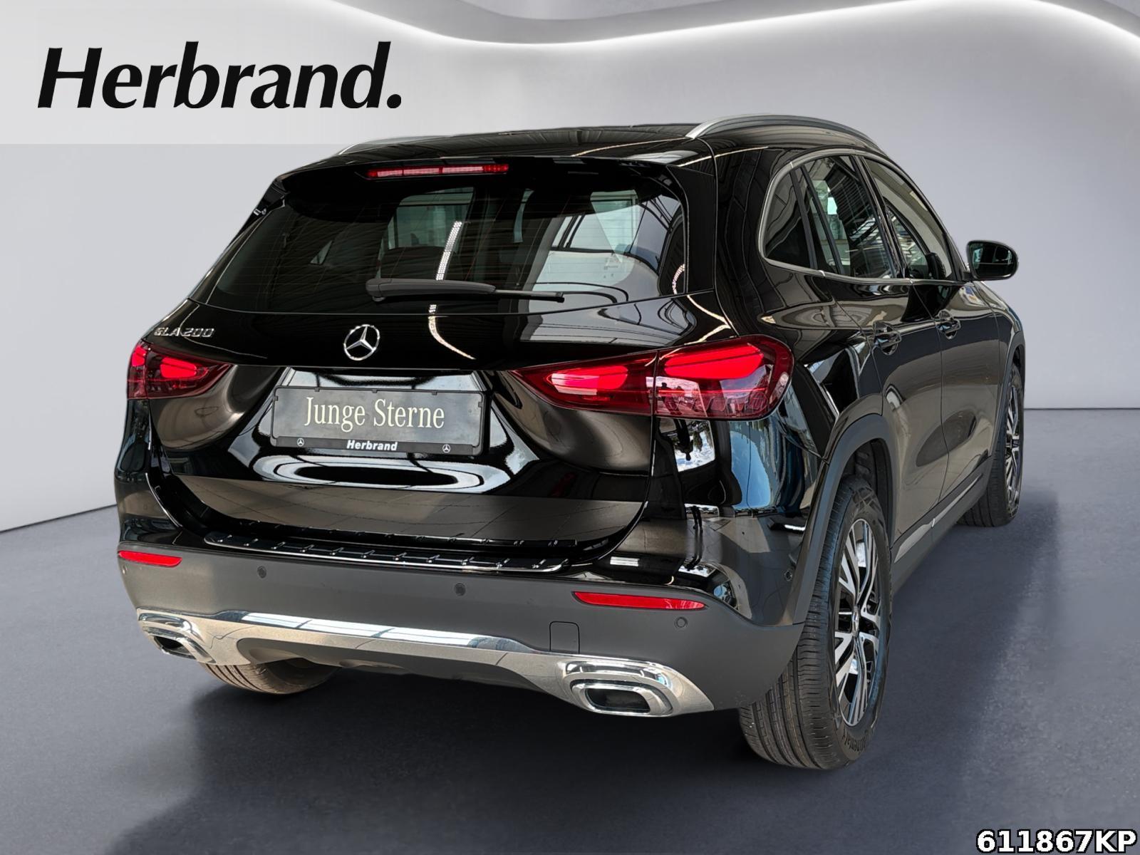 Fahrzeugabbildung Mercedes-Benz GLA 200 Progressive AHK Advanced DAB Kamera