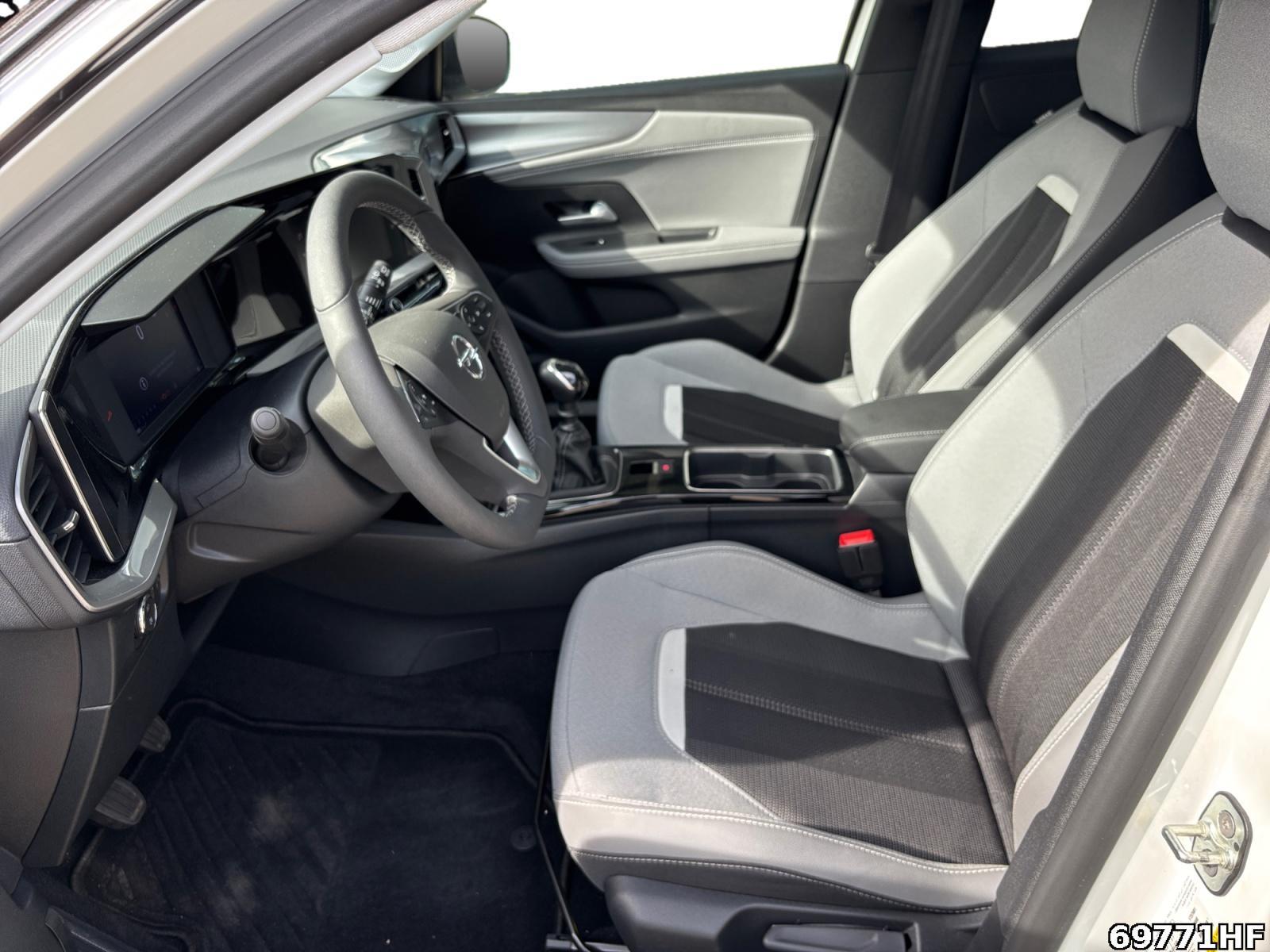 Fahrzeugabbildung Opel Mokka 1.2 Turbo Elegance (EURO 6e)