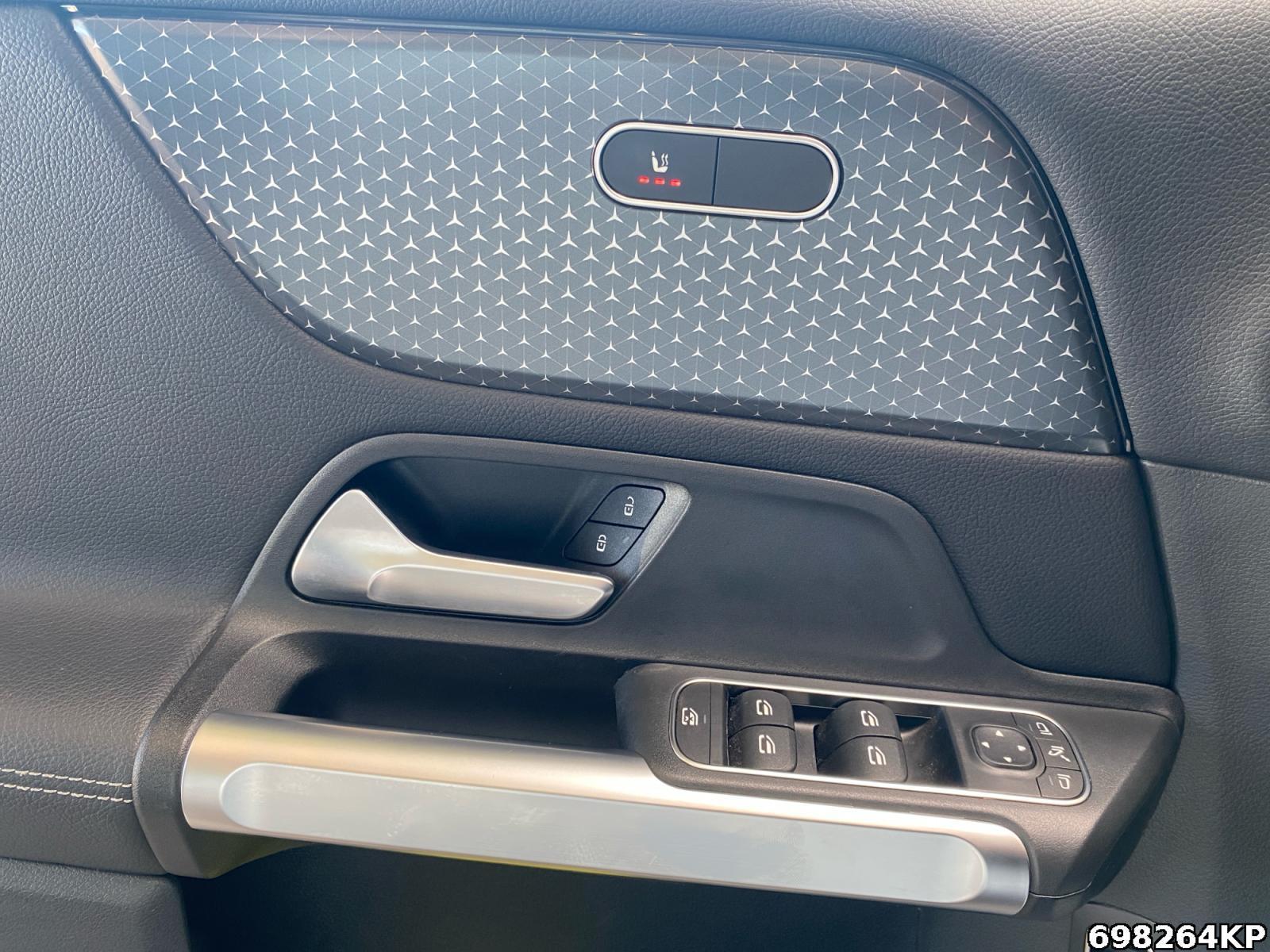 Fahrzeugabbildung Mercedes-Benz GLB 180 Progressive AHK Lenkradhzg Easypack LED