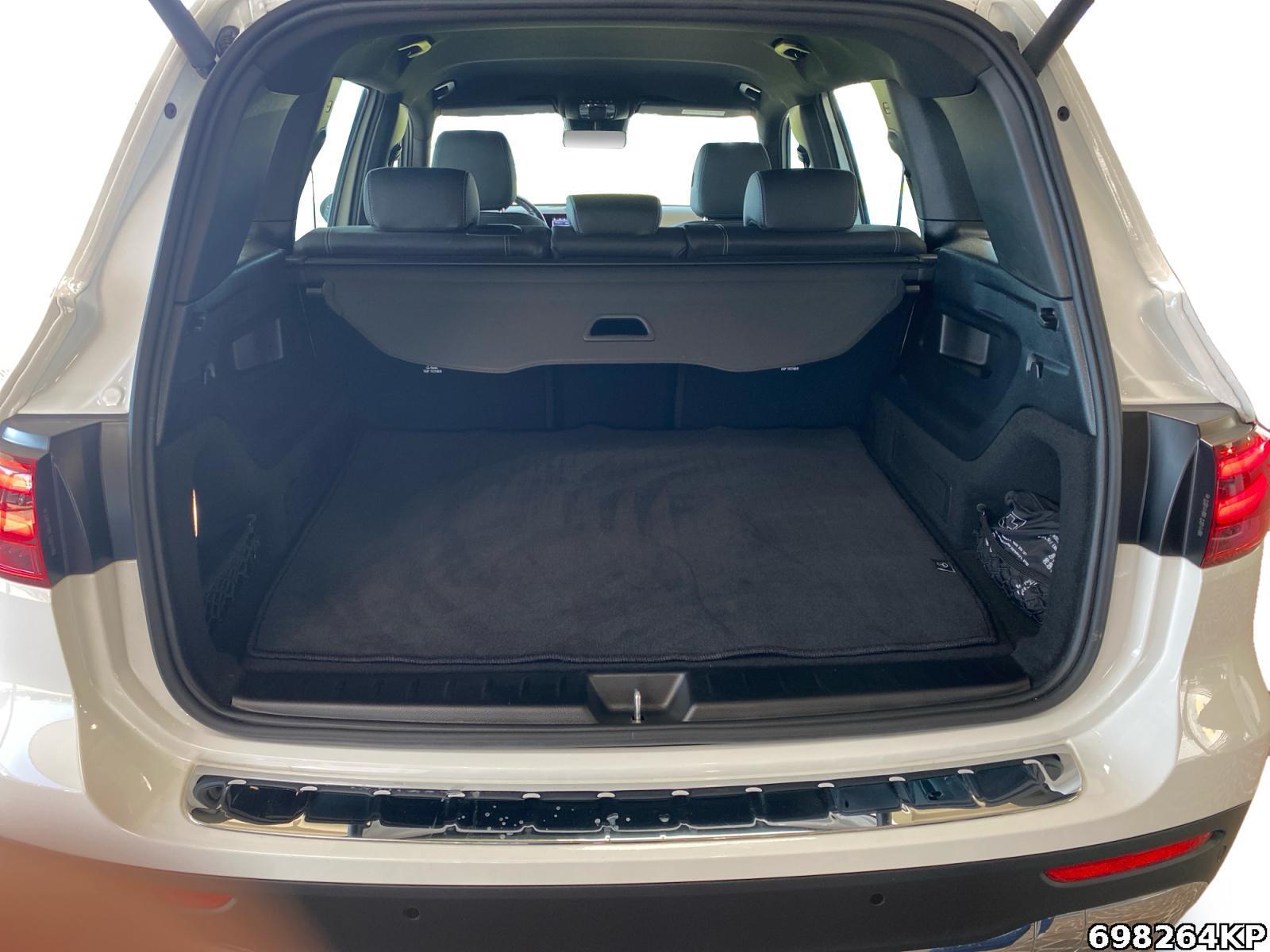 Fahrzeugabbildung Mercedes-Benz GLB 180 Progressive AHK Lenkradhzg Easypack LED