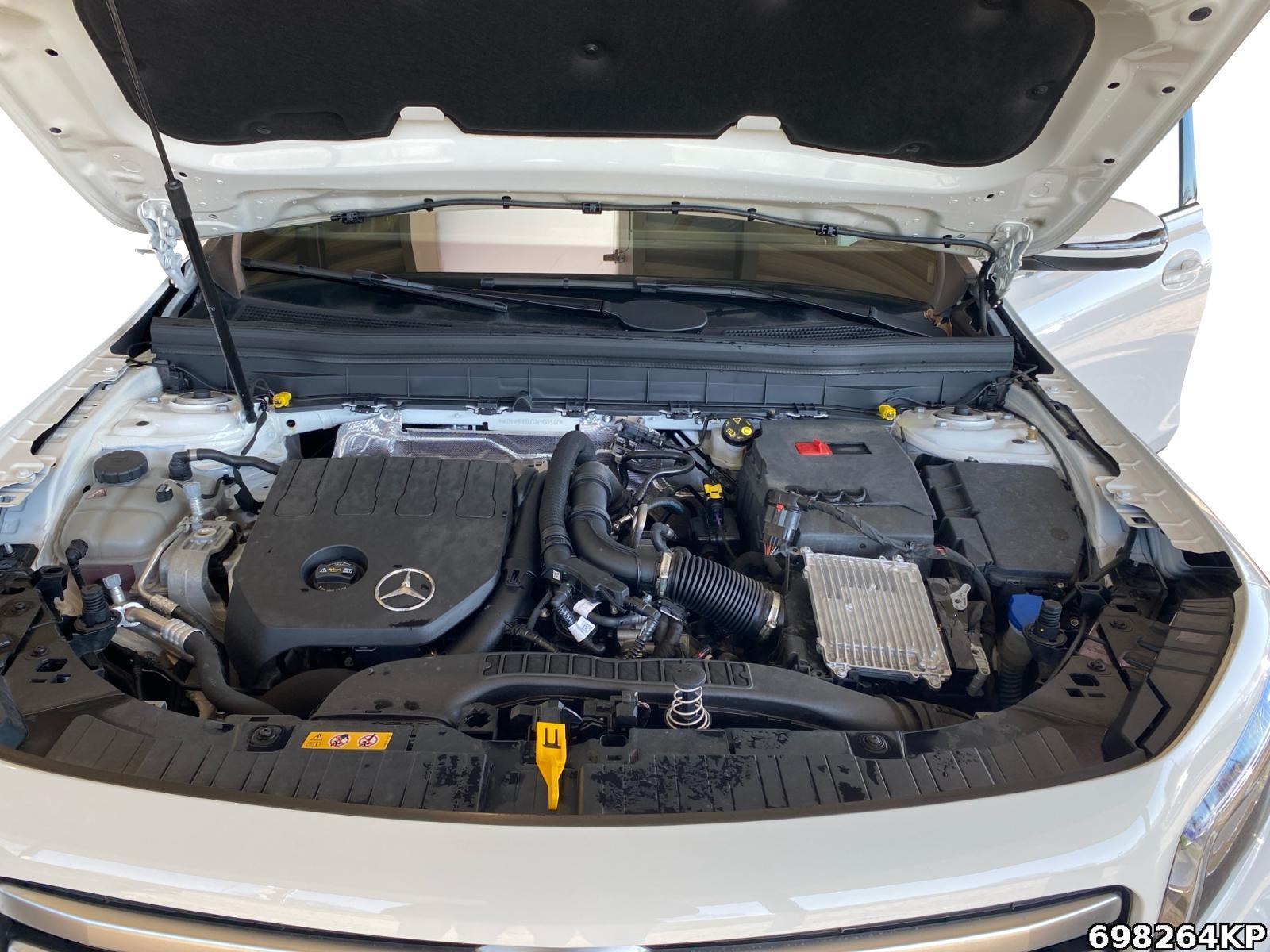 Fahrzeugabbildung Mercedes-Benz GLB 180 Progressive AHK Lenkradhzg Easypack LED