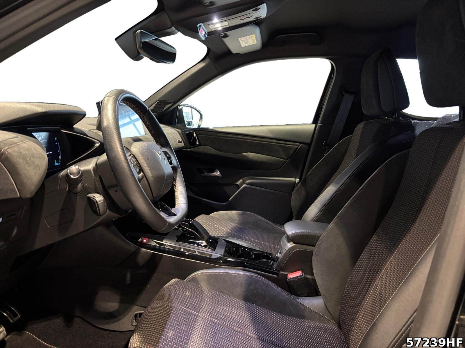 Fahrzeugabbildung DS Automobiles DS3 Crossback Performance Line