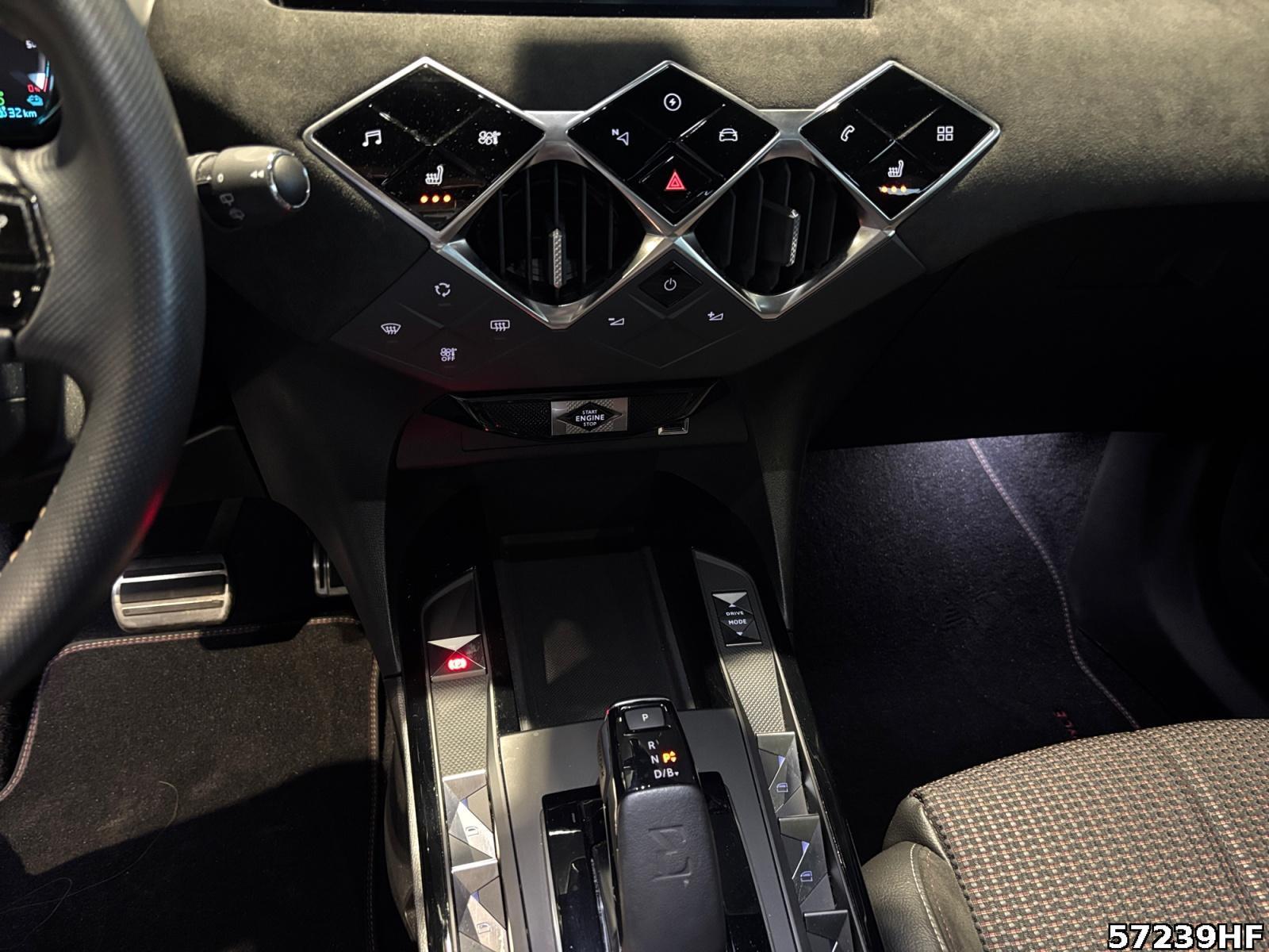 Fahrzeugabbildung DS Automobiles DS3 Crossback Performance Line