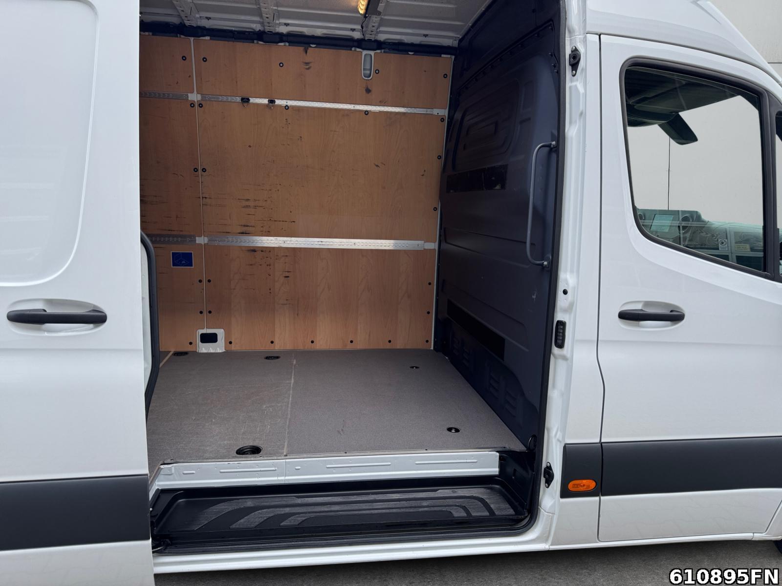 Fahrzeugabbildung Mercedes-Benz Sprinter 317 CDI Kasten *Maxi*L3H2*MBUX*DAB*NAVI