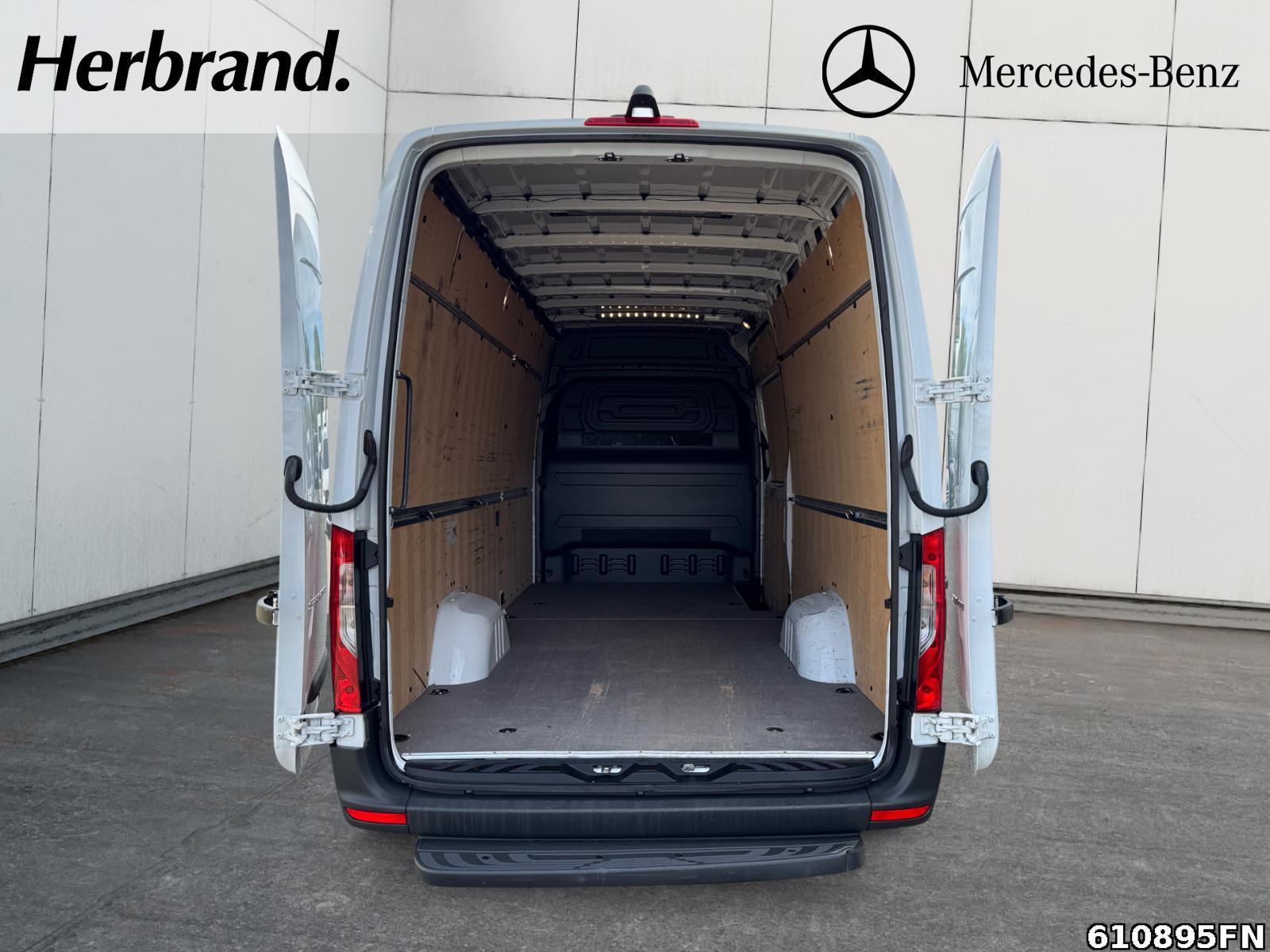 Fahrzeugabbildung Mercedes-Benz Sprinter 317 CDI Kasten *Maxi*L3H2*MBUX*DAB*NAVI