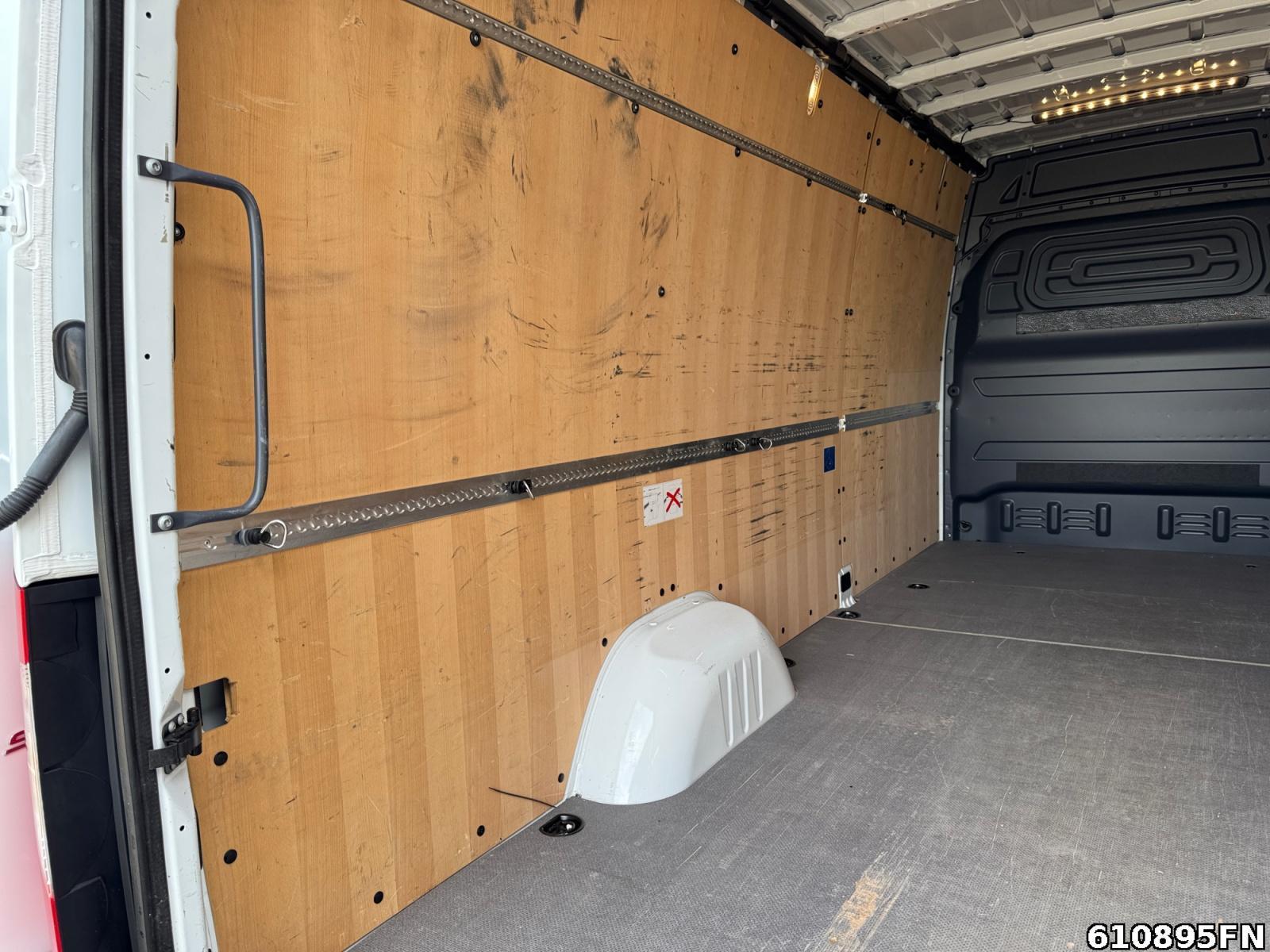 Fahrzeugabbildung Mercedes-Benz Sprinter 317 CDI Kasten *Maxi*L3H2*MBUX*DAB*NAVI