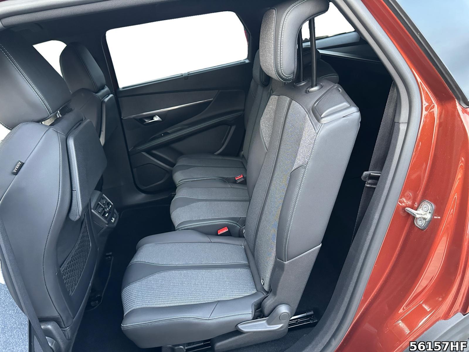 Fahrzeugabbildung Peugeot 5008 1.2 PureTech 130, Allure Pack