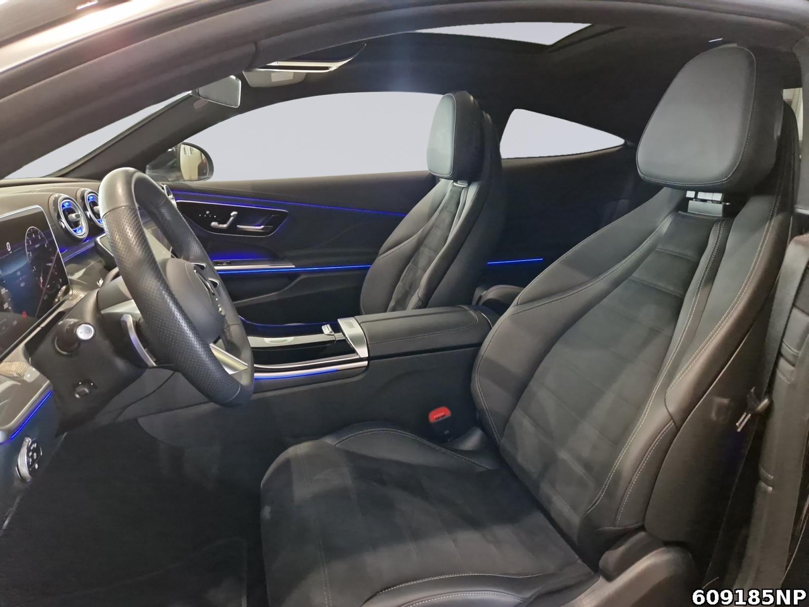 Fahrzeugabbildung Mercedes-Benz CLE 300 4M AMG Coupé Pano Digital-Light 360°