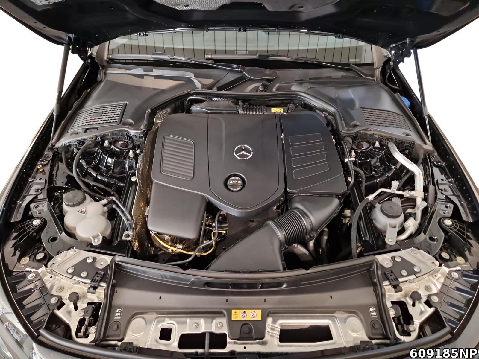 Fahrzeugabbildung Mercedes-Benz CLE 300 4M AMG Coupé Pano Digital-Light 360°