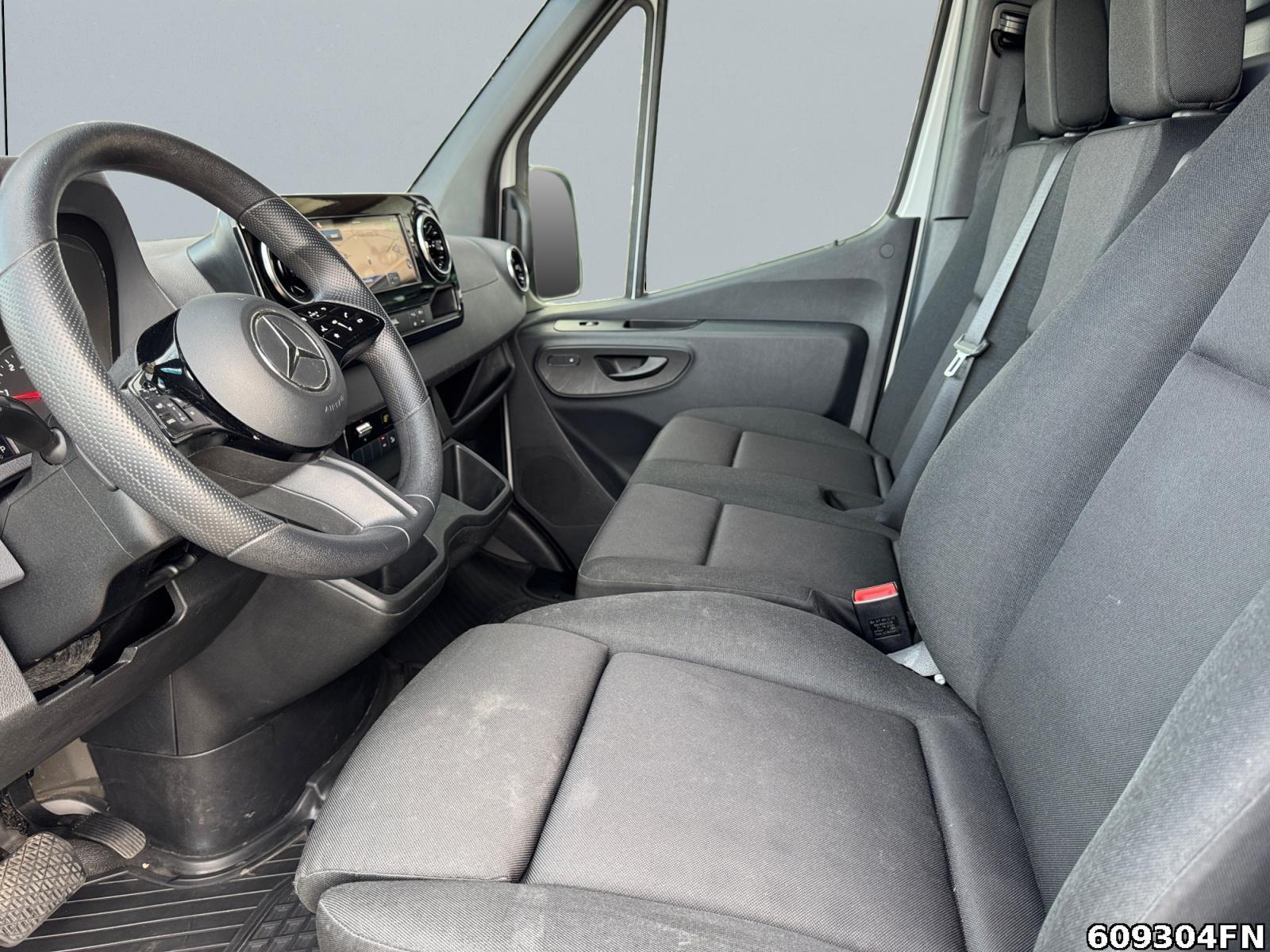 Fahrzeugabbildung Mercedes-Benz Sprinter 317 CDI Kasten L2H2*Navi*LED*Kamera*