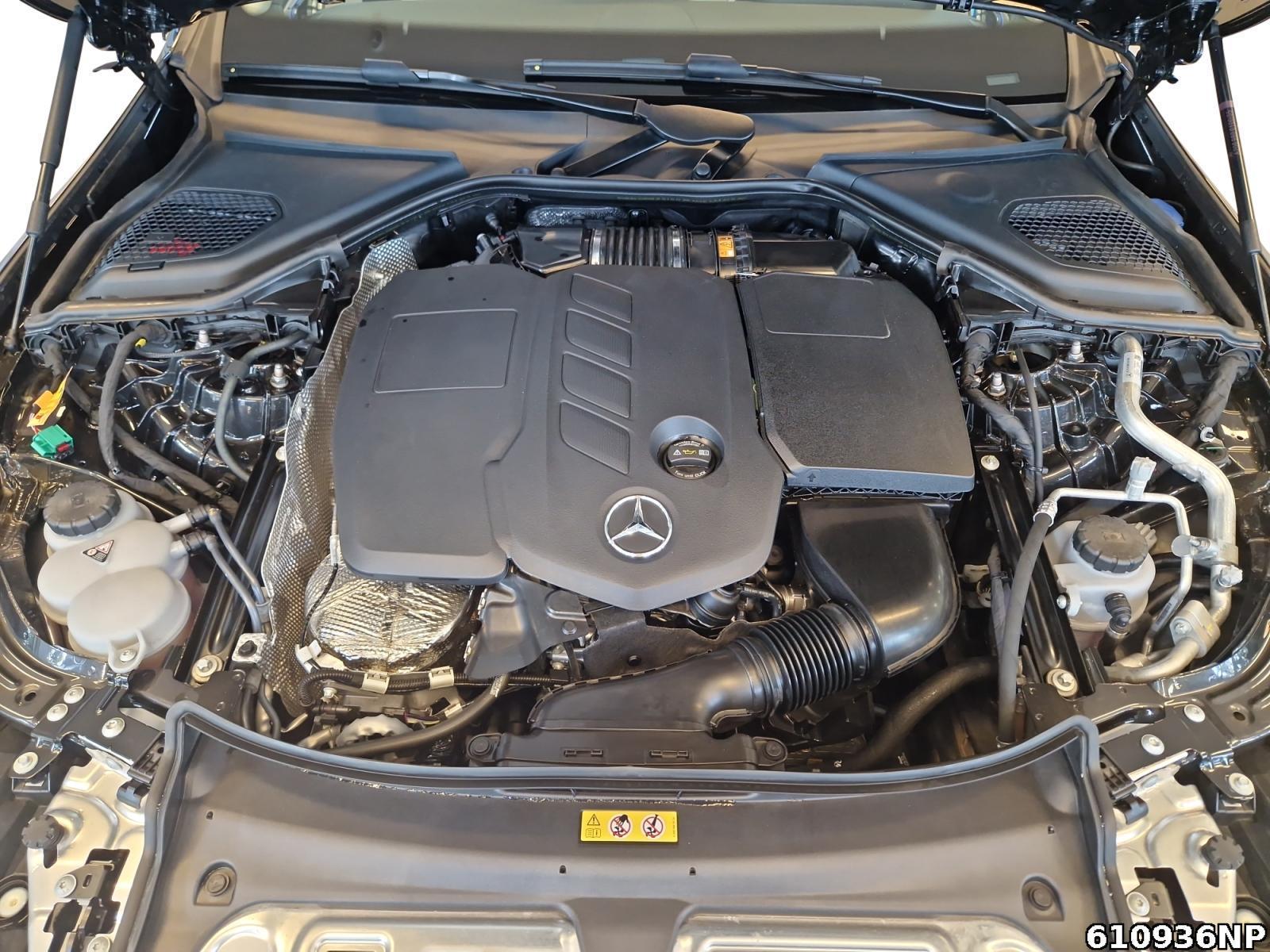 Fahrzeugabbildung Mercedes-Benz E 300 T 4M All-Terrain Pano AHK Digital Light