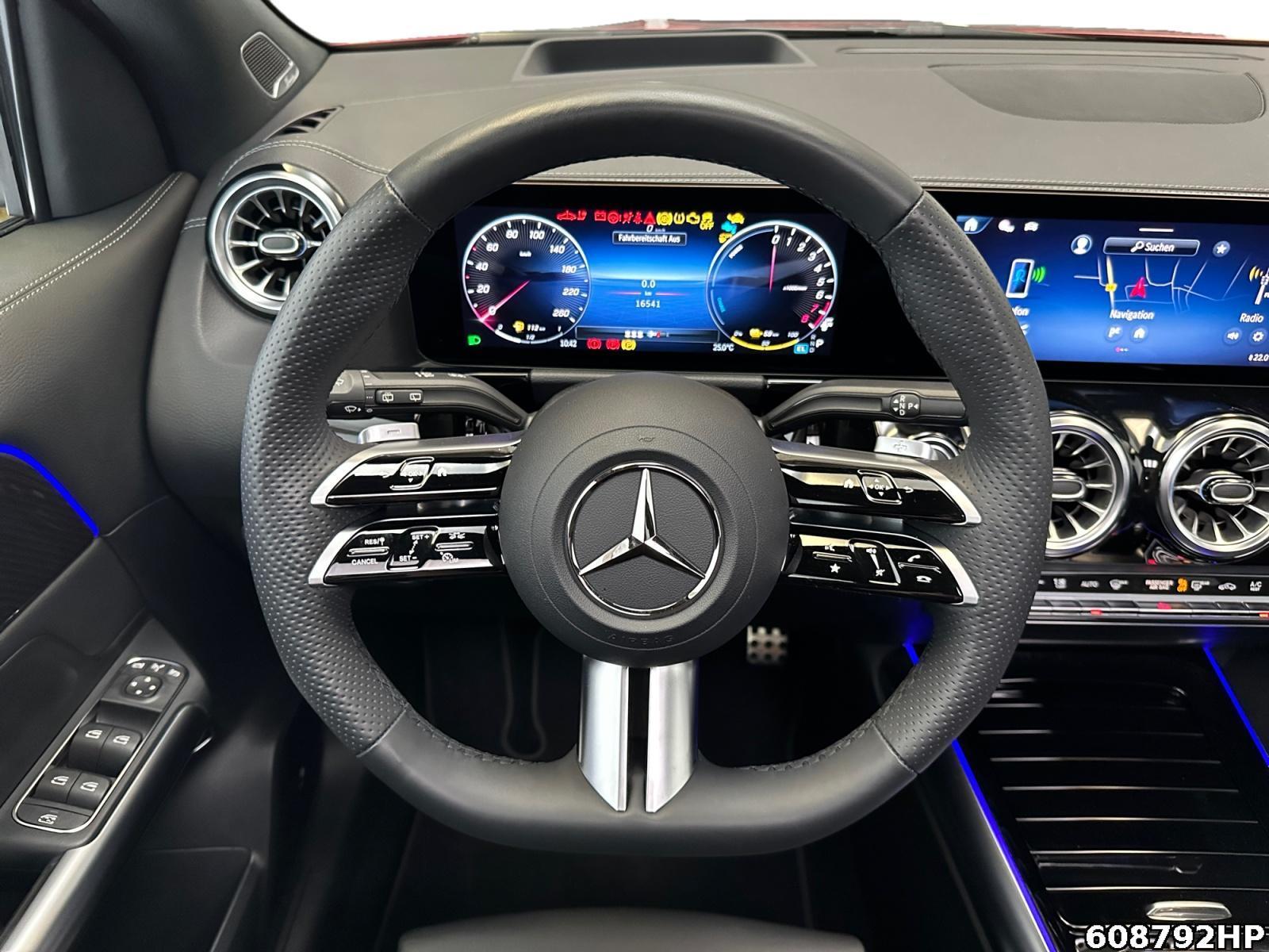 Fahrzeugabbildung Mercedes-Benz GLA 250 e AMG Night Pano Burmester Distronic AHK