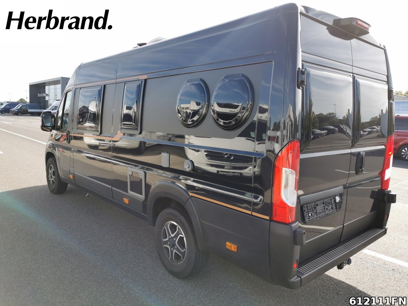 Fahrzeugabbildung Malibu Van first class - two rooms GT 640 LE-RB 4.7t