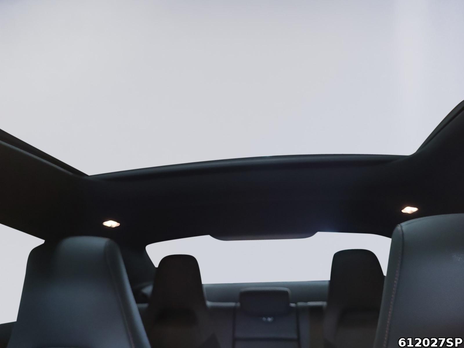 Fahrzeugabbildung Mercedes-Benz CLA 35 AMG 4M Coupé AMG Pano Night AeroPaket