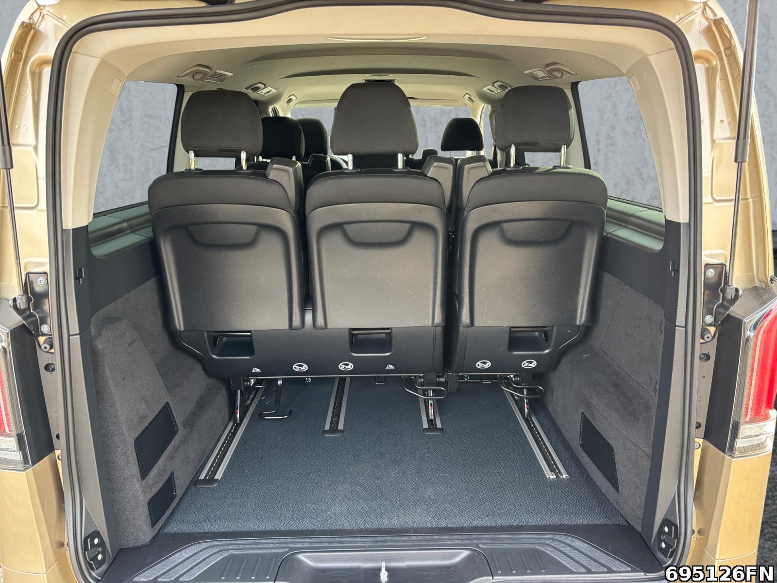 Fahrzeugabbildung Mercedes-Benz Vito 119 CDI Tourer PRO L*Navi*LED*KameraPaket*