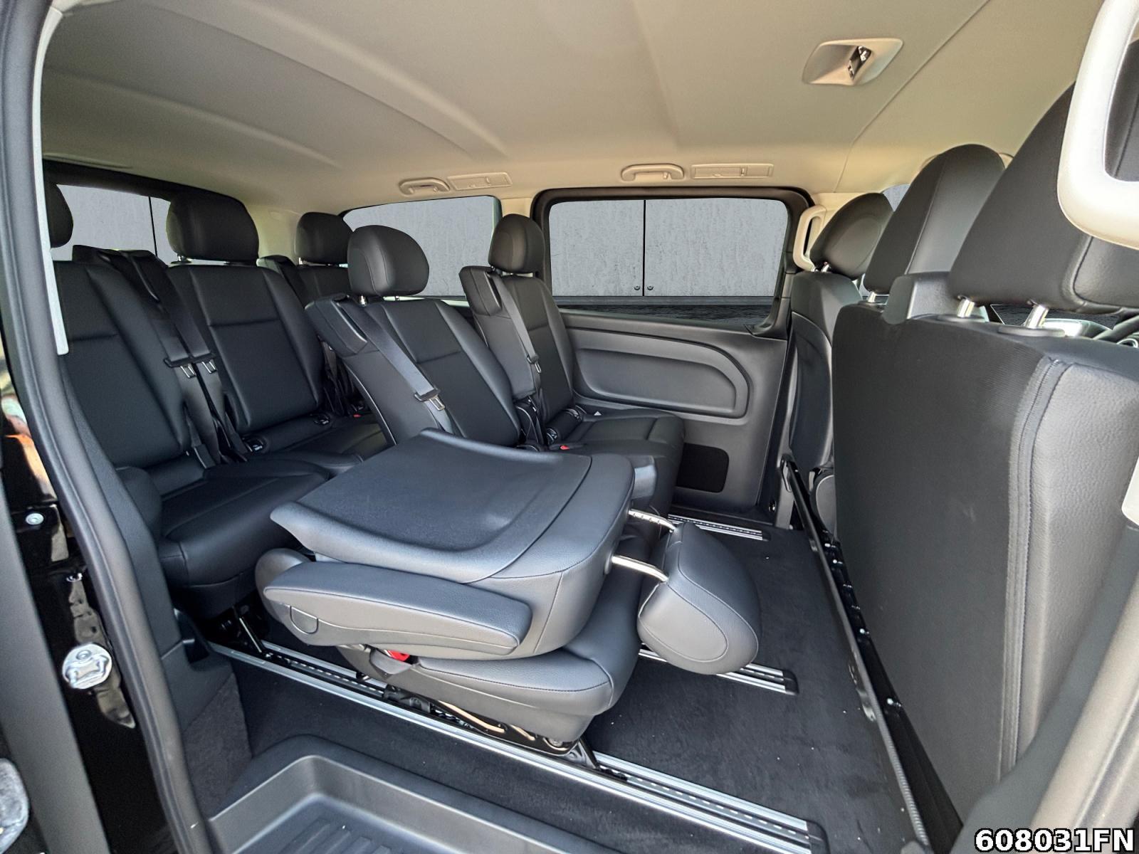 Fahrzeugabbildung Mercedes-Benz Vito 116 Tourer SELECT 'MULTUBEAM*9-Sitze*Lederl