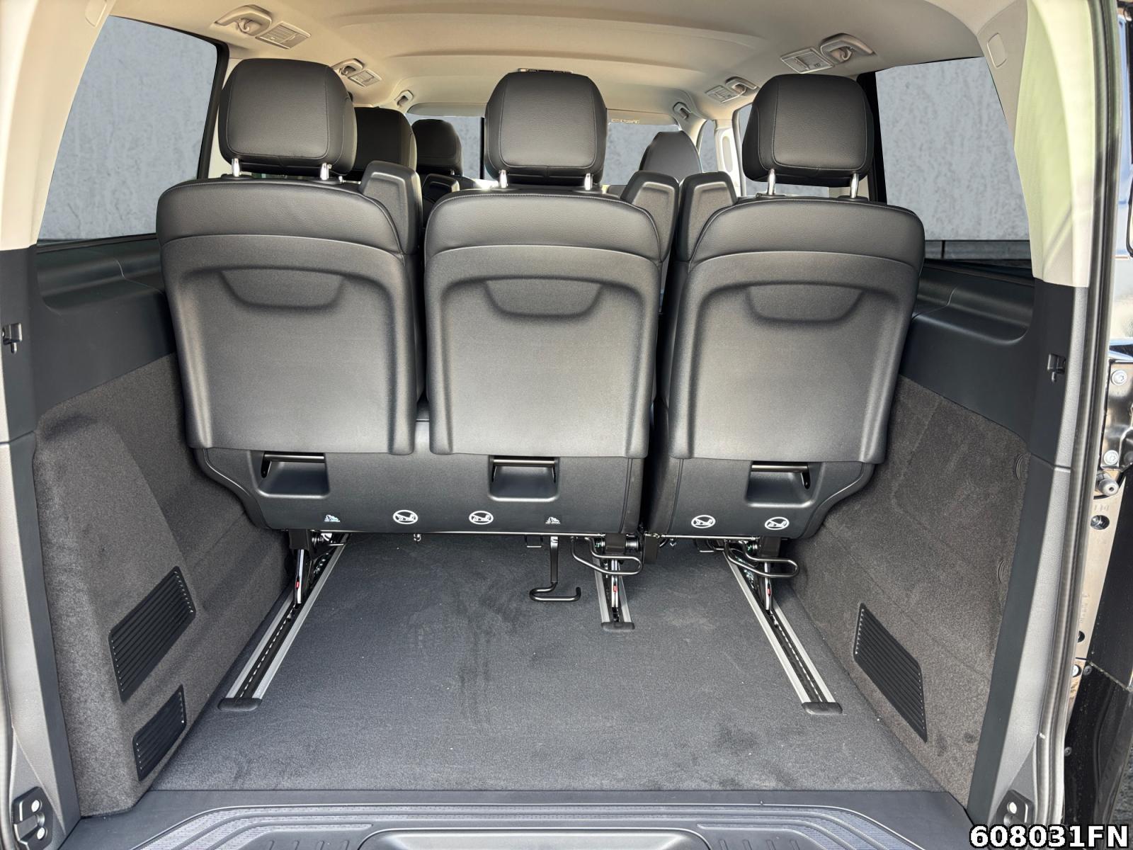 Fahrzeugabbildung Mercedes-Benz Vito 116 Tourer SELECT 'MULTUBEAM*9-Sitze*Lederl