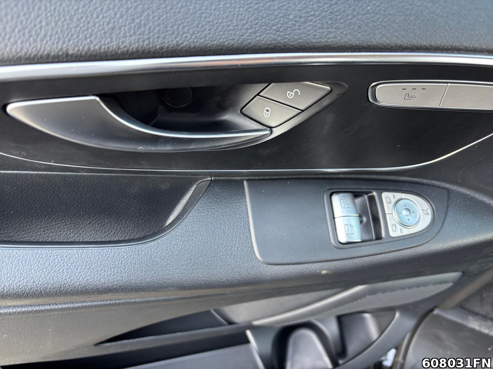 Fahrzeugabbildung Mercedes-Benz Vito 116 Tourer SELECT 'MULTUBEAM*9-Sitze*Lederl