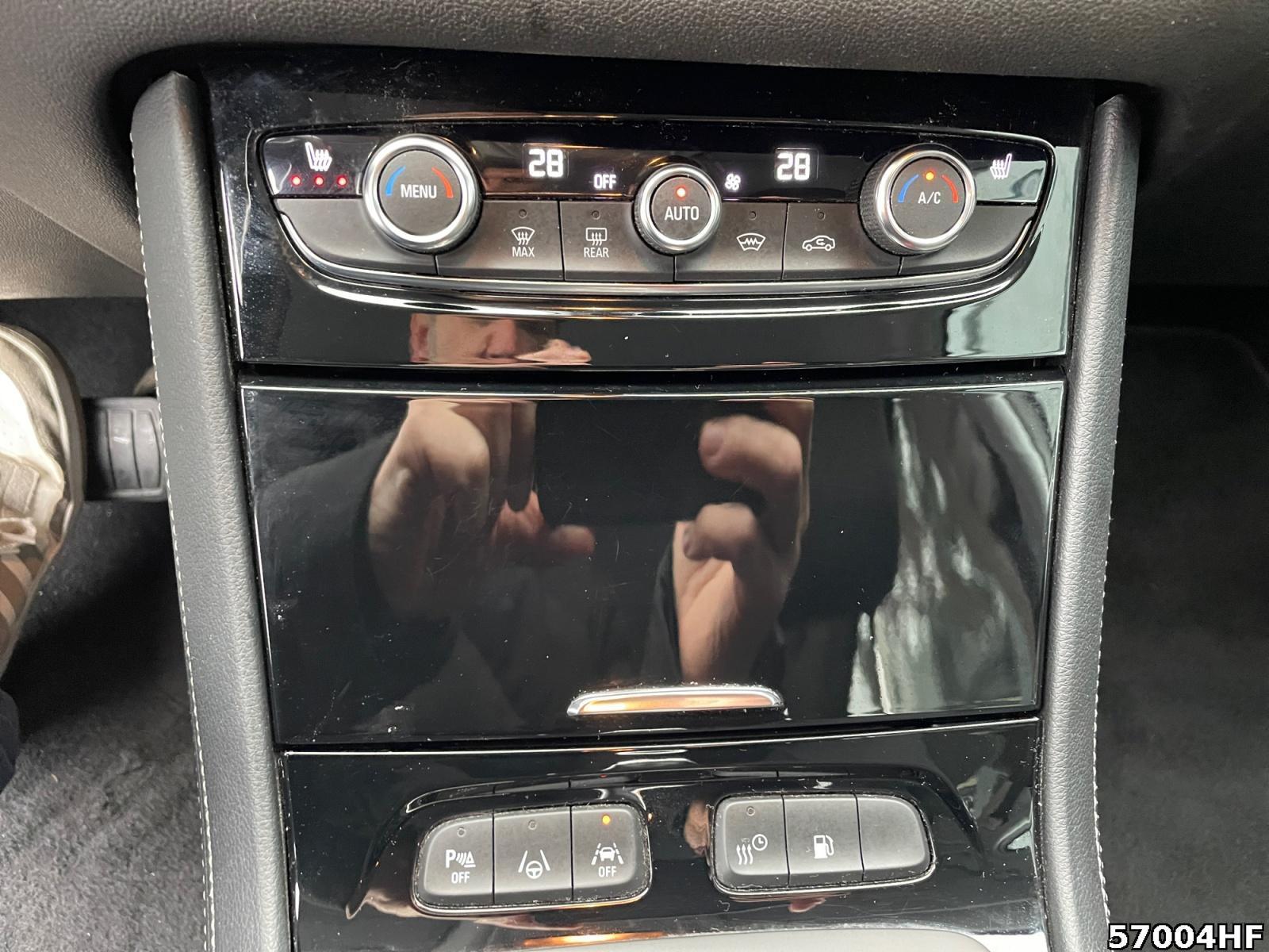 Fahrzeugabbildung Opel Grandland X Hybrid, Ultimate