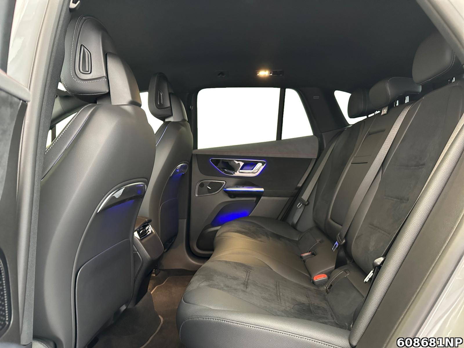 Fahrzeugabbildung Mercedes-Benz EQE SUV 350+ AMG Airmatic AHK Memory Distro. 20