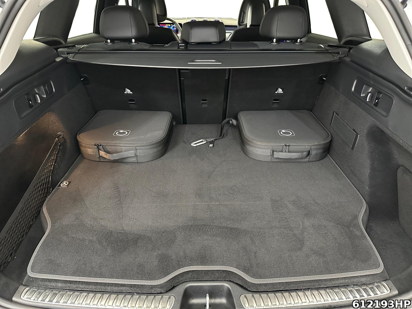 Fahrzeugabbildung Mercedes-Benz GLC 300 e 4M AMG AHK Digital Light Keyless 360°