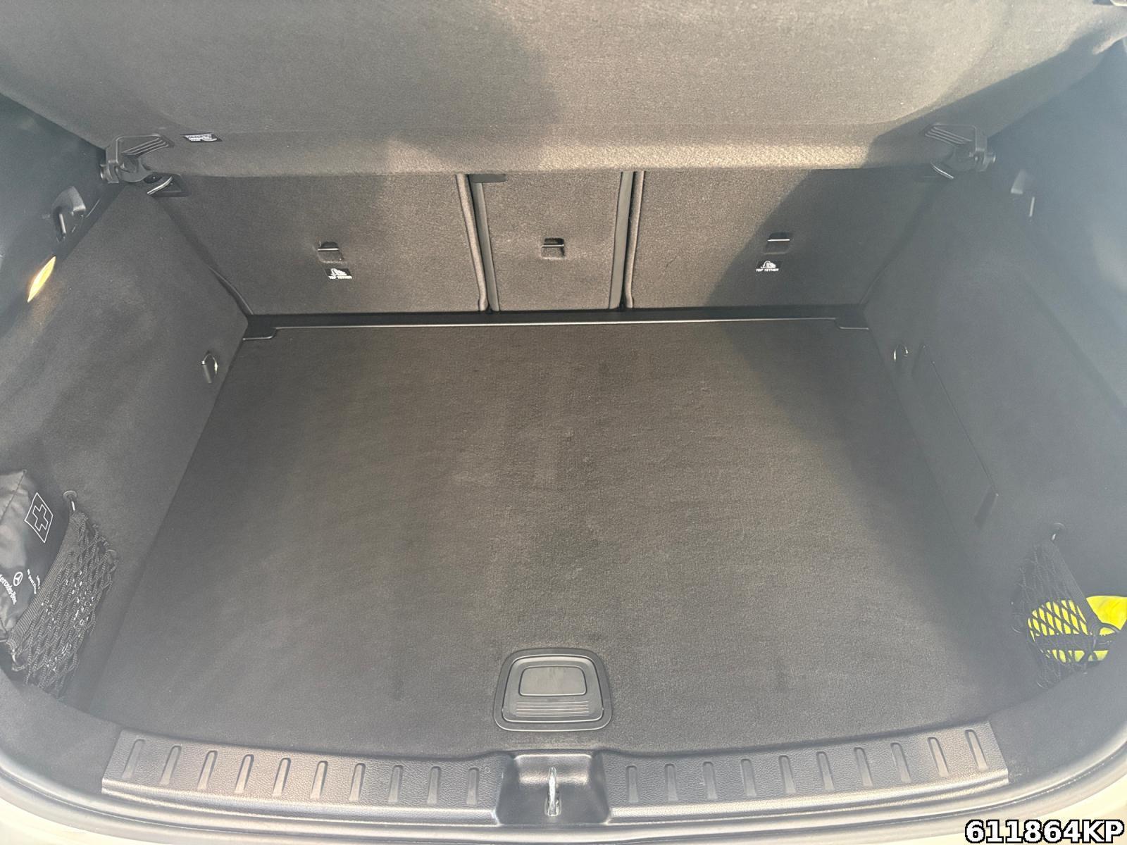 Fahrzeugabbildung Mercedes-Benz GLA 200 Progressive