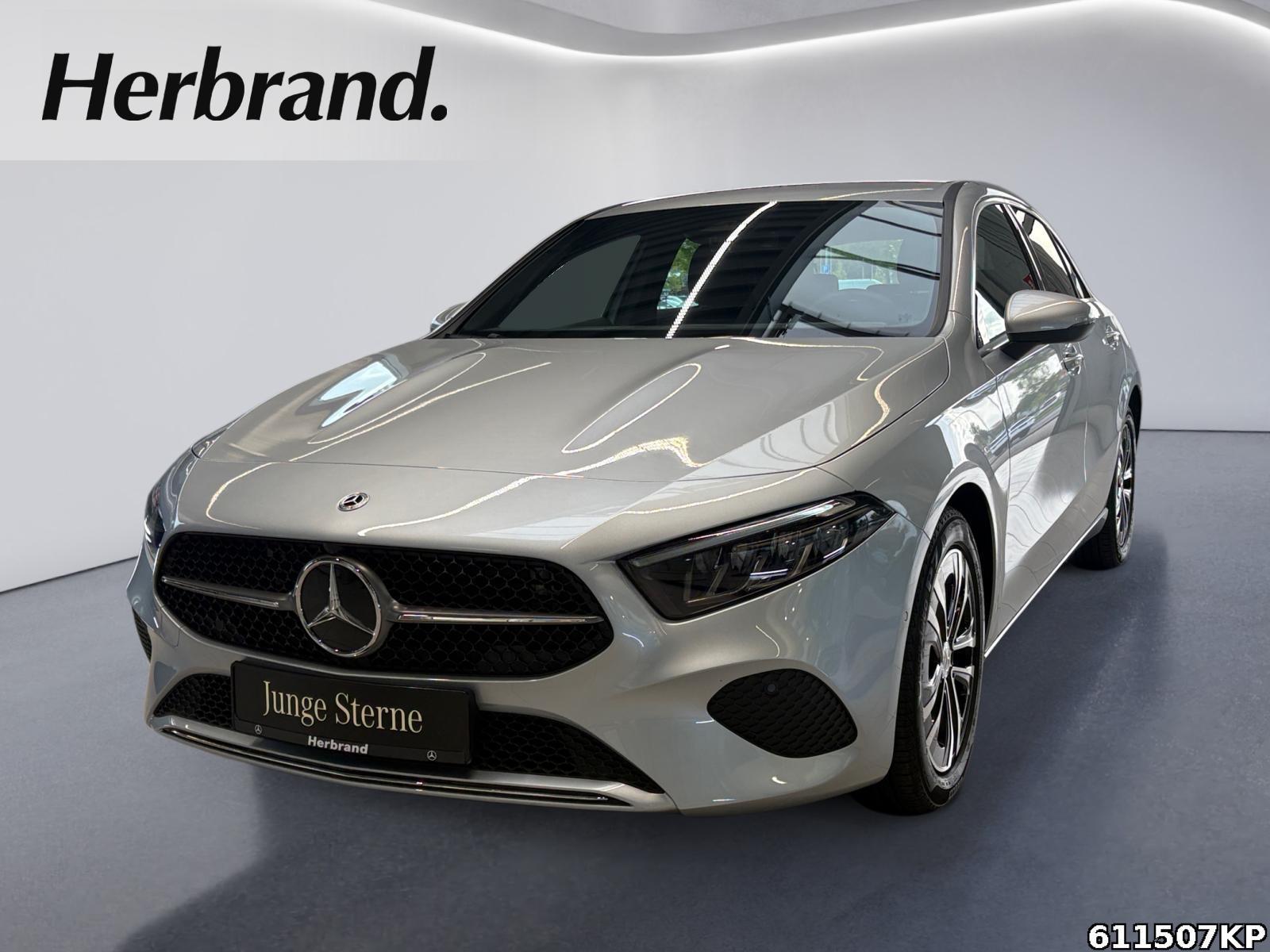 Mercedes-Benz A 180 Progressive AHK Kamera Standheizung LED