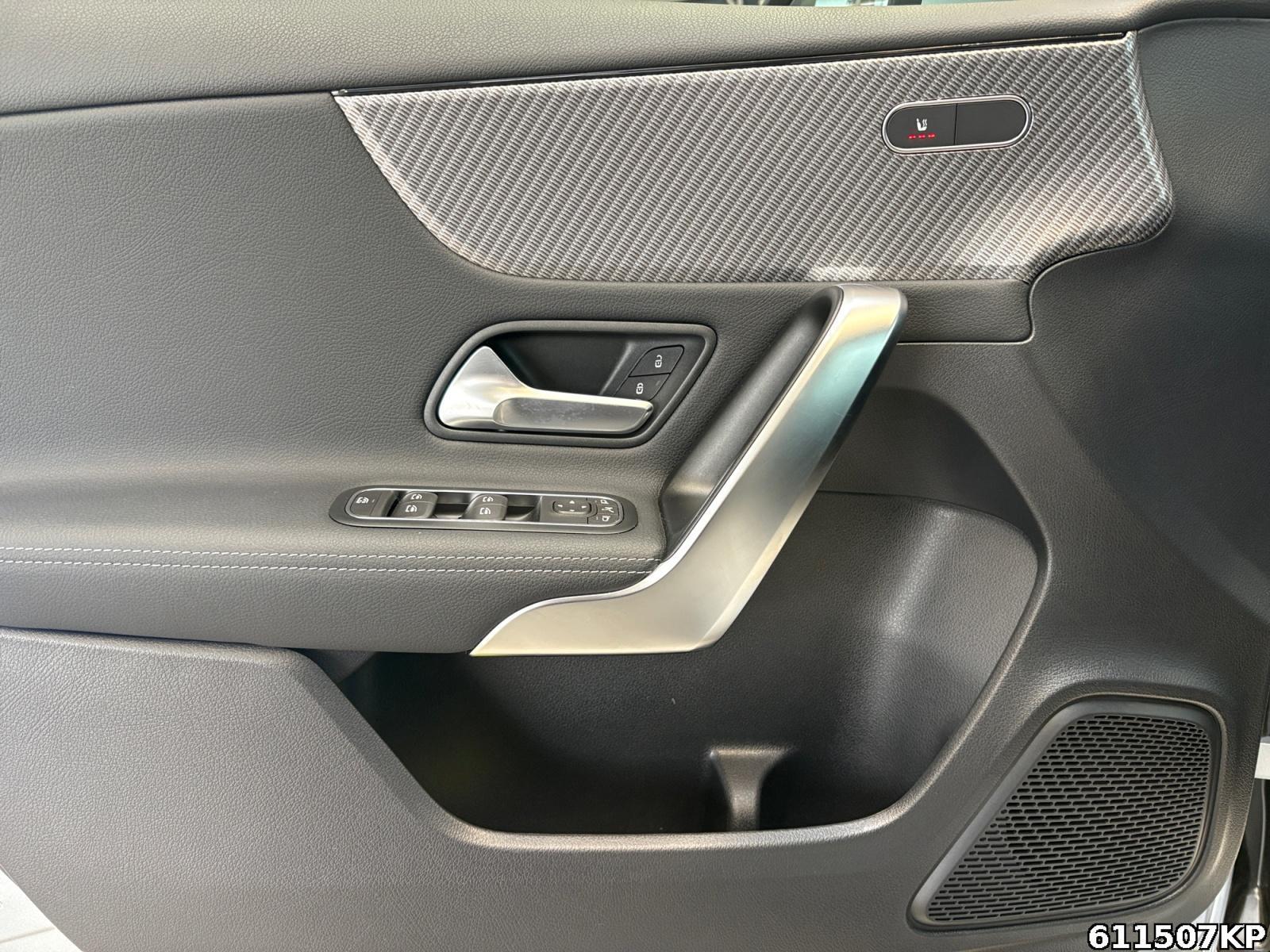 Fahrzeugabbildung Mercedes-Benz A 180 Progressive AHK Kamera Standheizung LED