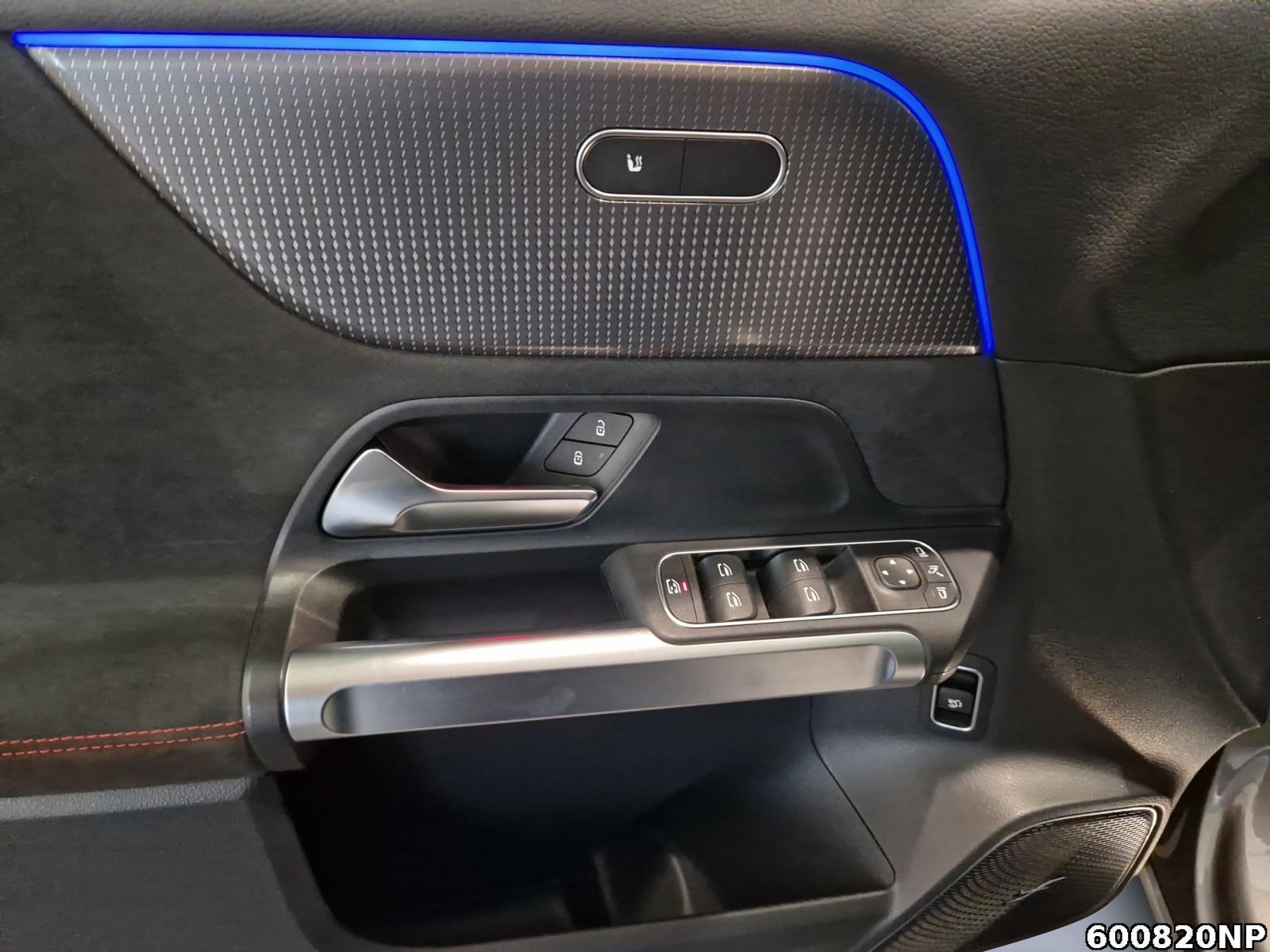 Fahrzeugabbildung Mercedes-Benz EQB AMG Night Pano Burmester Distronic 360°