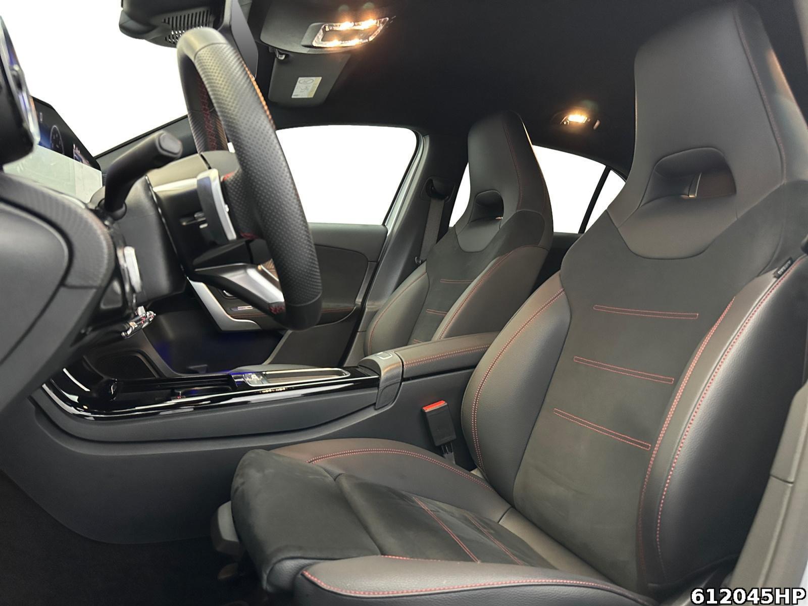 Fahrzeugabbildung Mercedes-Benz A 200 AMG AHK Night Distronic Kamera Keyless Amb