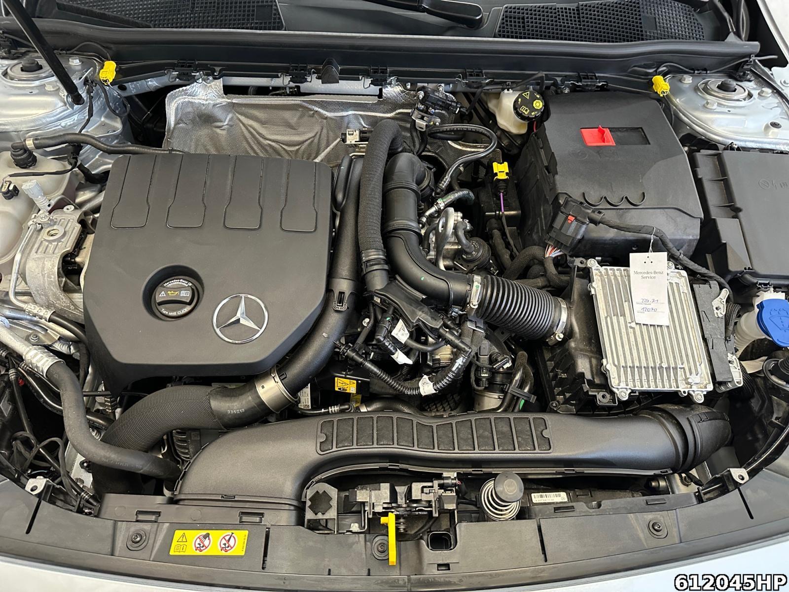 Fahrzeugabbildung Mercedes-Benz A 200 AMG AHK Night Distronic Kamera Keyless Amb
