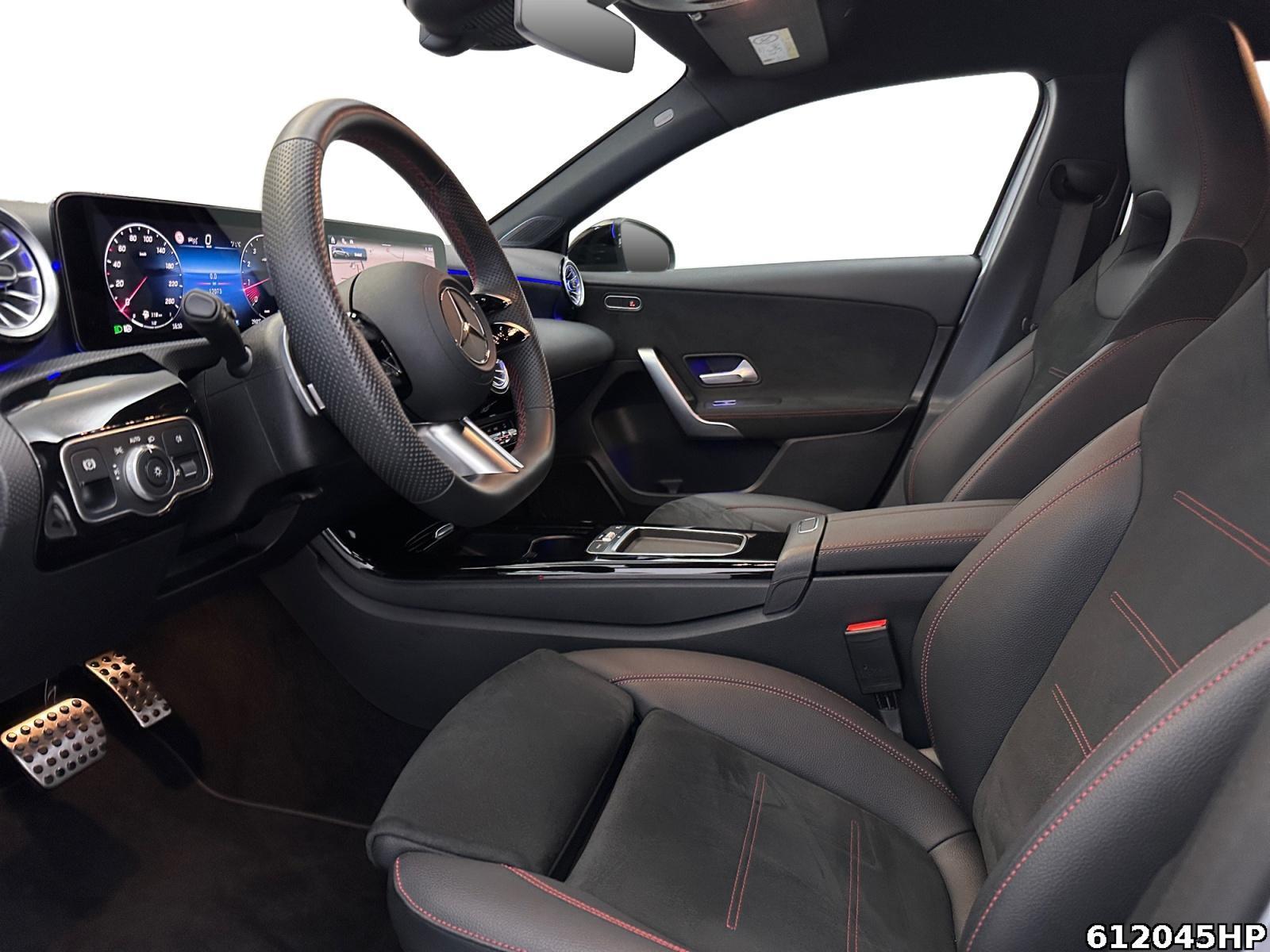 Fahrzeugabbildung Mercedes-Benz A 200 AMG AHK Night Distronic Kamera Keyless Amb