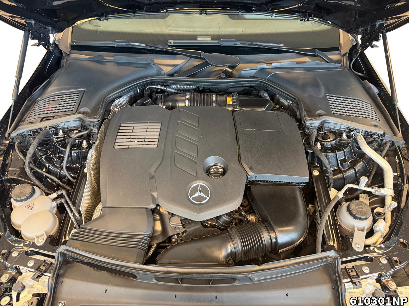 Fahrzeugabbildung Mercedes-Benz C 300 d 4M AMG Schiebedach Night Digital-Light