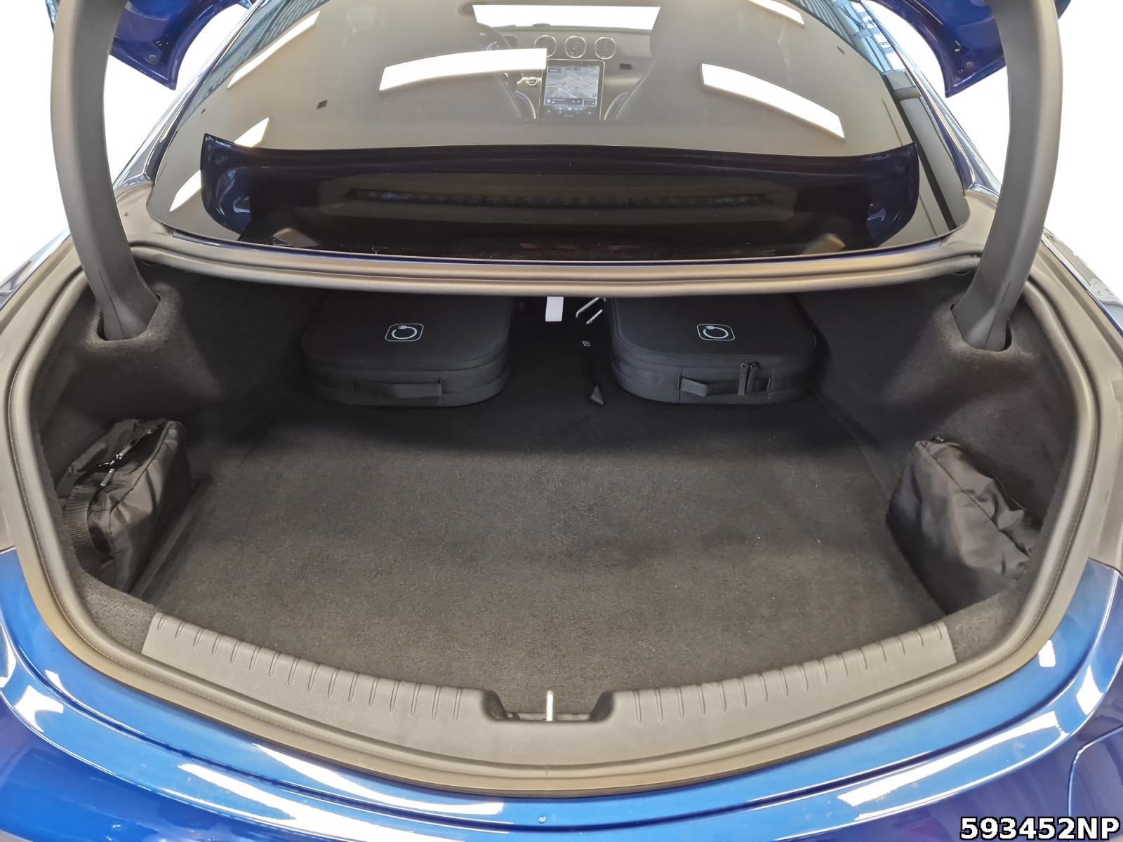 Fahrzeugabbildung Mercedes-Benz CLE 300 e AMG Digital-Light Distronic Pano 360°