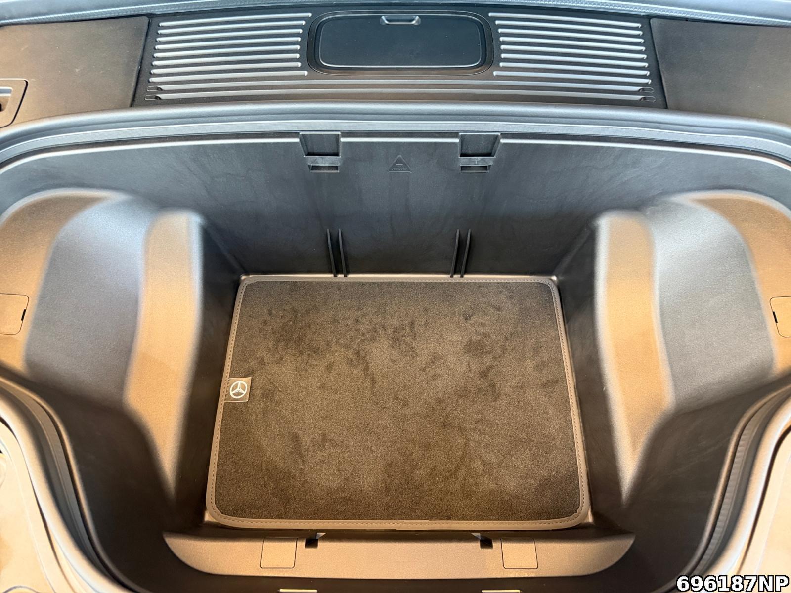 Fahrzeugabbildung Mercedes-Benz GLC 400 4MATIC AMG+BURMESTER4D+DIGITAL+HYPER+